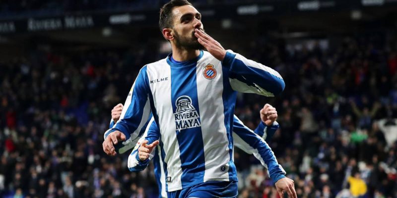 Borja Iglesias celebra un gol
