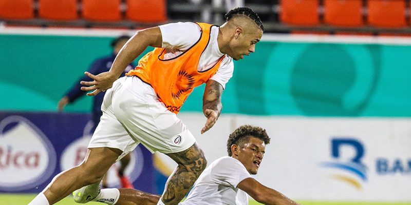 Mariano Diaz Amistoso + Copa Oro: República Dominicana - Puerto Rico / Jamaica - San Vicente y Granadinas