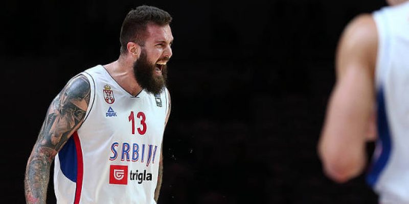 Miroslav Raduljica, jugador de baloncesto serbio