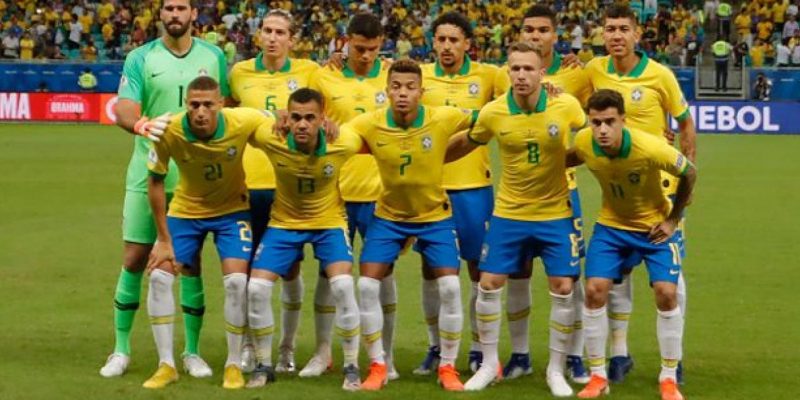 Brasil juega ante su público