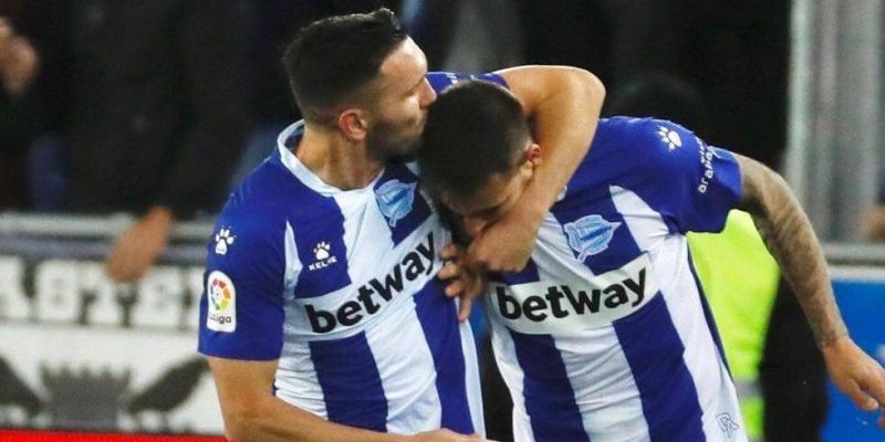 Liga Santander: Alavés - Real Sociedad / Real Madrid - Valencia