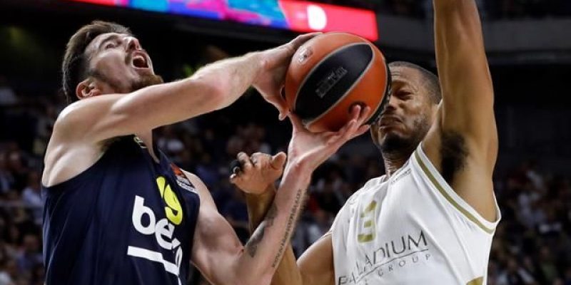 nando de colo con fenerbahce ante el real madrid