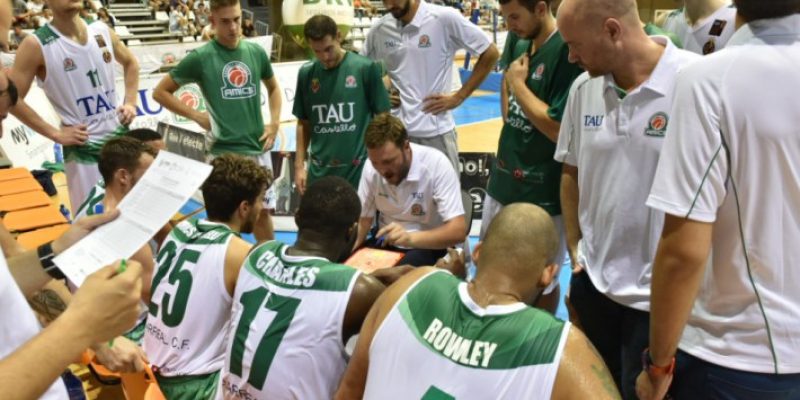 Toni Ten dando instrucciones Toni Ten dando instrucciones